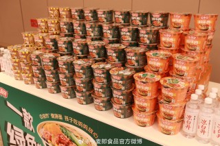 娃哈哈代工风波下的今麦郎：河北富豪靠5毛方便面崛起，营收曾连续三年超200亿