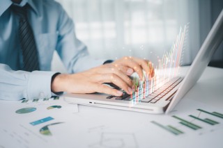 巴菲特最新持仓：抛售苹果，首次建仓谷歌！高瓴看好中国资产，中概股市值占比超90%，加仓拼多多、阿里巴巴