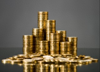 “调价次数数不清了”，黄金首饰进入奢饰品时代？市场看多黄金走势