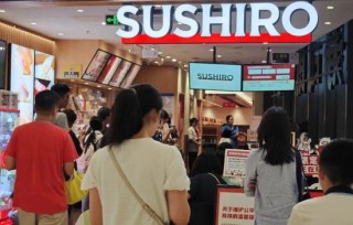 日本知名巨头退出中国内地市场，寿司平价品牌狂奔，有门店日排队3000桌