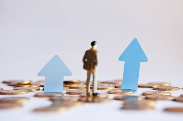 建筑业绩的配置依据是什么？这种配置方式对建筑行业有何影响？  第1张