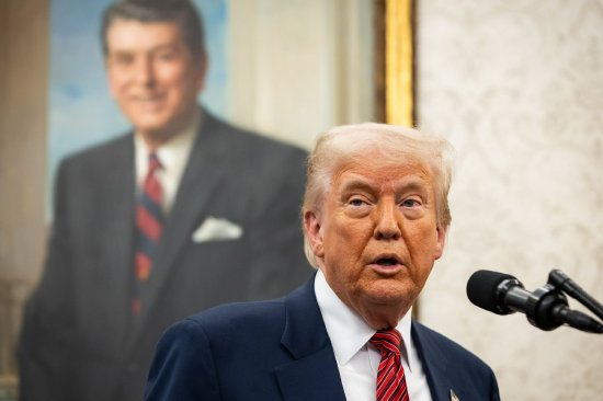 特朗普宣布与英国达成“突破性”贸易框架协议 第1张 特朗普宣布与英国达成“突破性”贸易框架协议 第1张