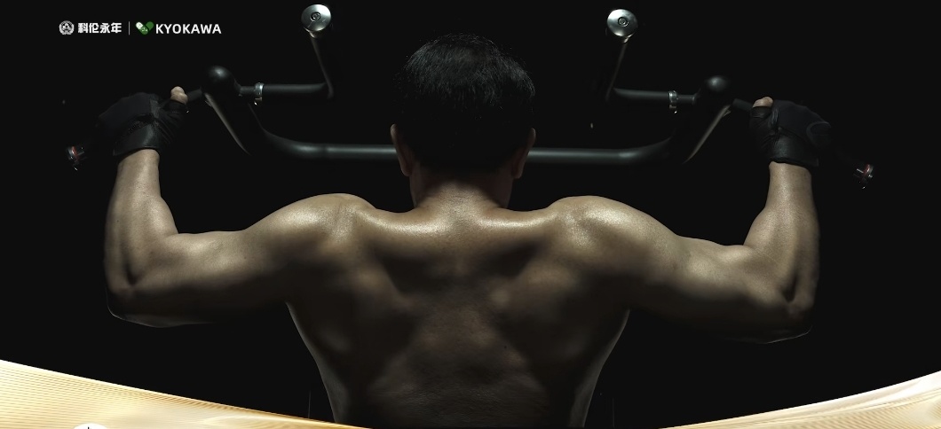 75岁董事长赤膊“秀肌肉”,科伦药业为哪般? 第2张 75岁董事长赤膊“秀肌肉”,科伦药业为哪般? 第2张