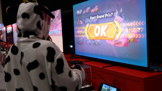 英伟达CEO黄仁勋称任天堂Switch 2配备专用AI处理器  第1张