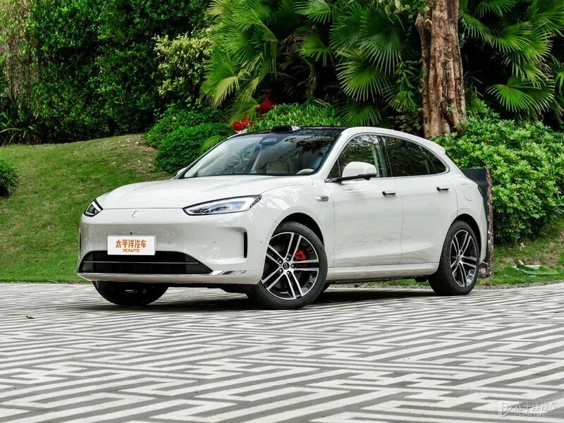 问界销冠天团再放大招！1.5万补贴延期，2026前下单都划算？  第9张