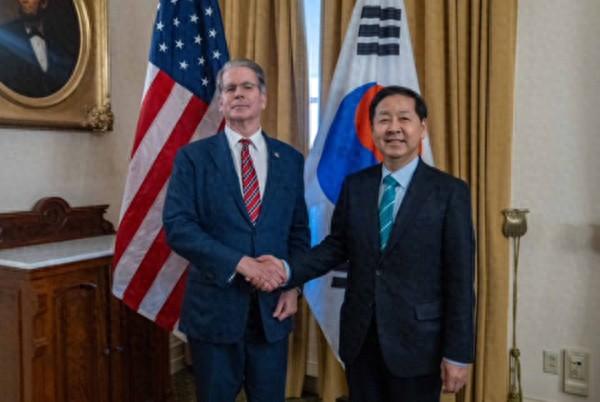 贝森特“敲打”韩国:韩元汇率不对劲,与韩国经济基本面不符 第2张 贝森特“敲打”韩国:韩元汇率不对劲,与韩国经济基本面不符 第2张