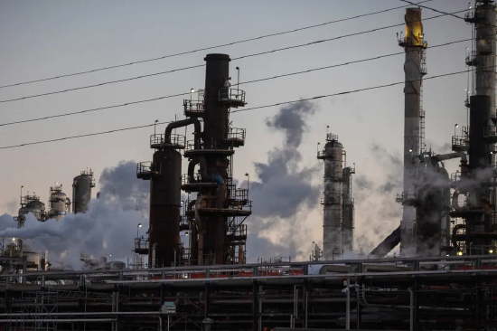 雪佛龙看好委内瑞拉油气潜力，美国两大石油巨头年度利润跌至近年低点  第1张