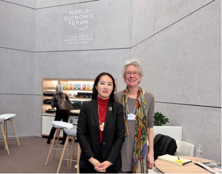 对话美国社会学家霍克希尔德：AI时代，为什么企业必须学会管理情绪  第1张