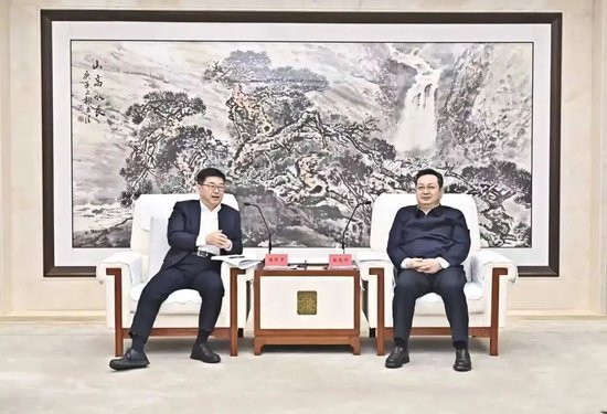 进出口银行董事长陈怀宇与雄安新区党工委书记、管委会主任张国华举行会谈  第1张