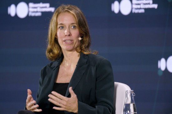 瑞银美洲CIO：AI热潮中弃科技奔实体  第1张