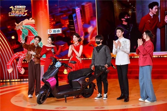 雅迪冠能白鲨Ⅱ实测：智能已超头部，只是你还不知道  第1张